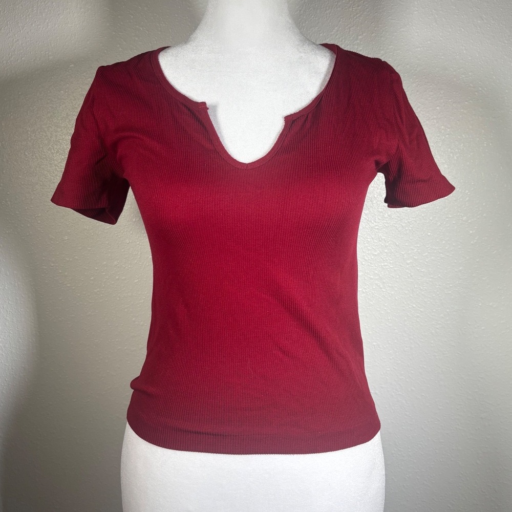 Romantic Vampire Womens Ribbed Notched VNeck Short Sleeve Top  Burgundy Red L/XL